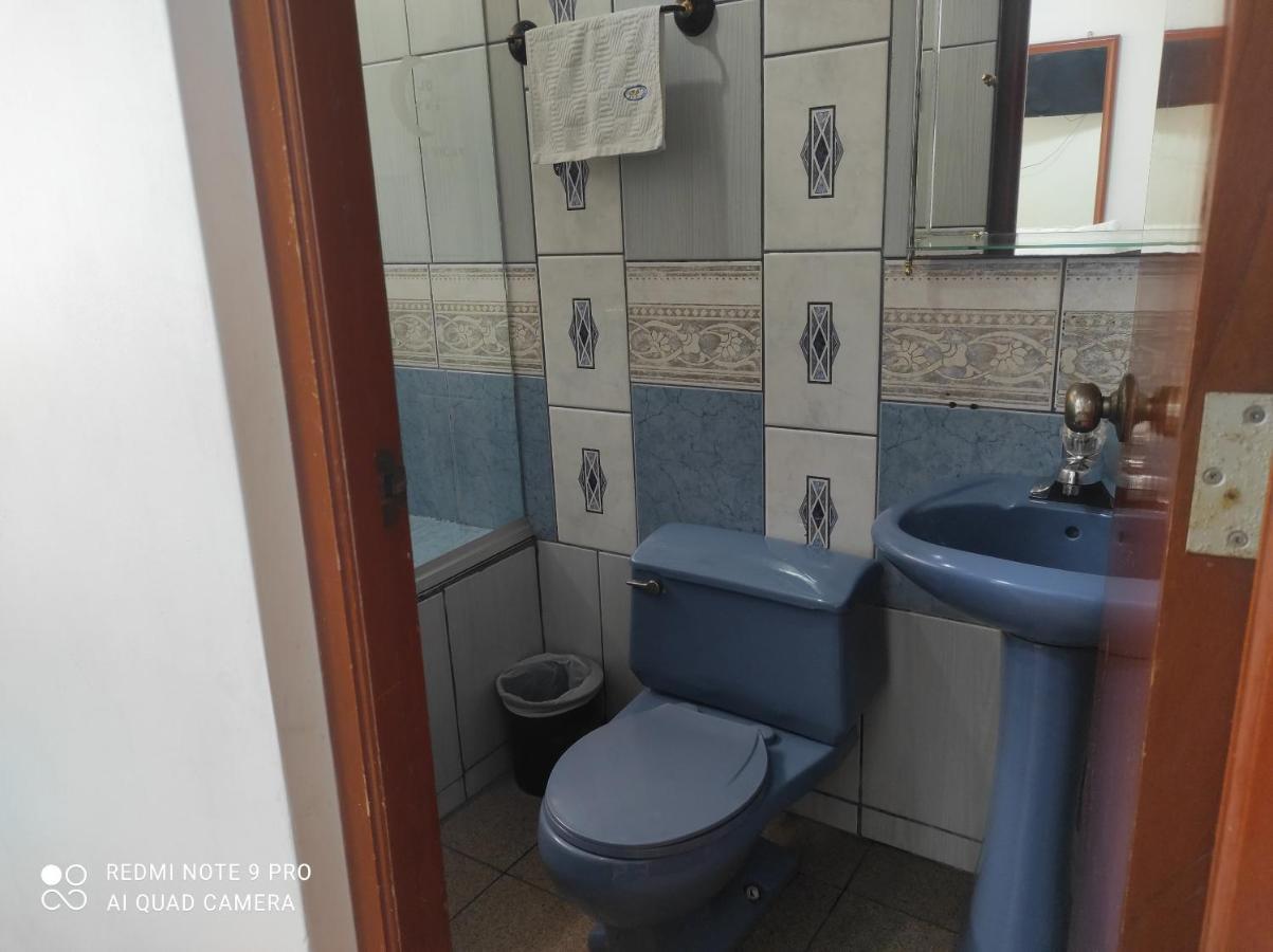 Vicky Hotel del amor