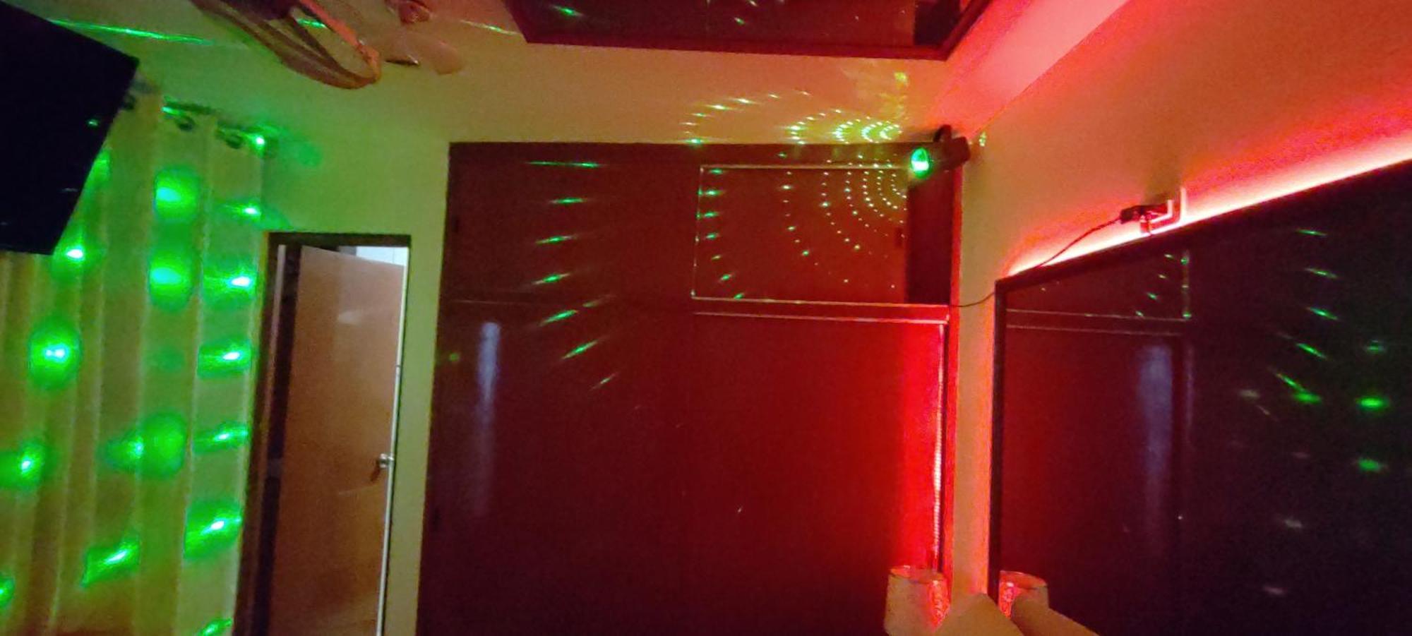 Vicky Hotel del amor *