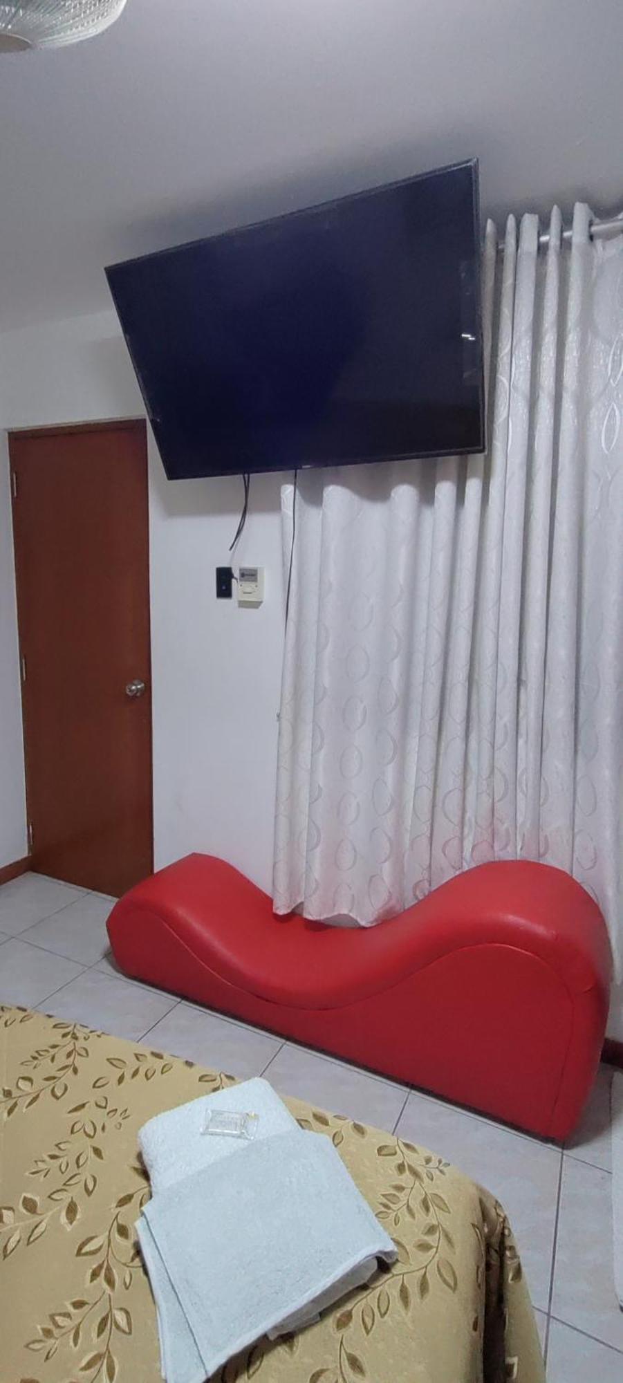 Hotel del amor Vicky *